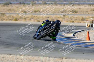 media/Jan-09-2022-SoCal Trackdays (Sun) [[2b1fec8404]]/Turn 11 (935am)/